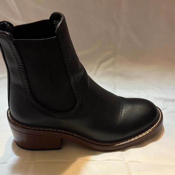 Steve Madden Black Leather Ankle Booties - Picture 11 of 14